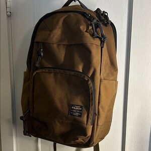 Filson Dryden Backpack Whiskey